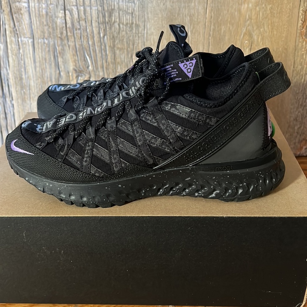 New in box Nike ACG React Terra Gobe in Black/Space Purple M 7 W 8.5